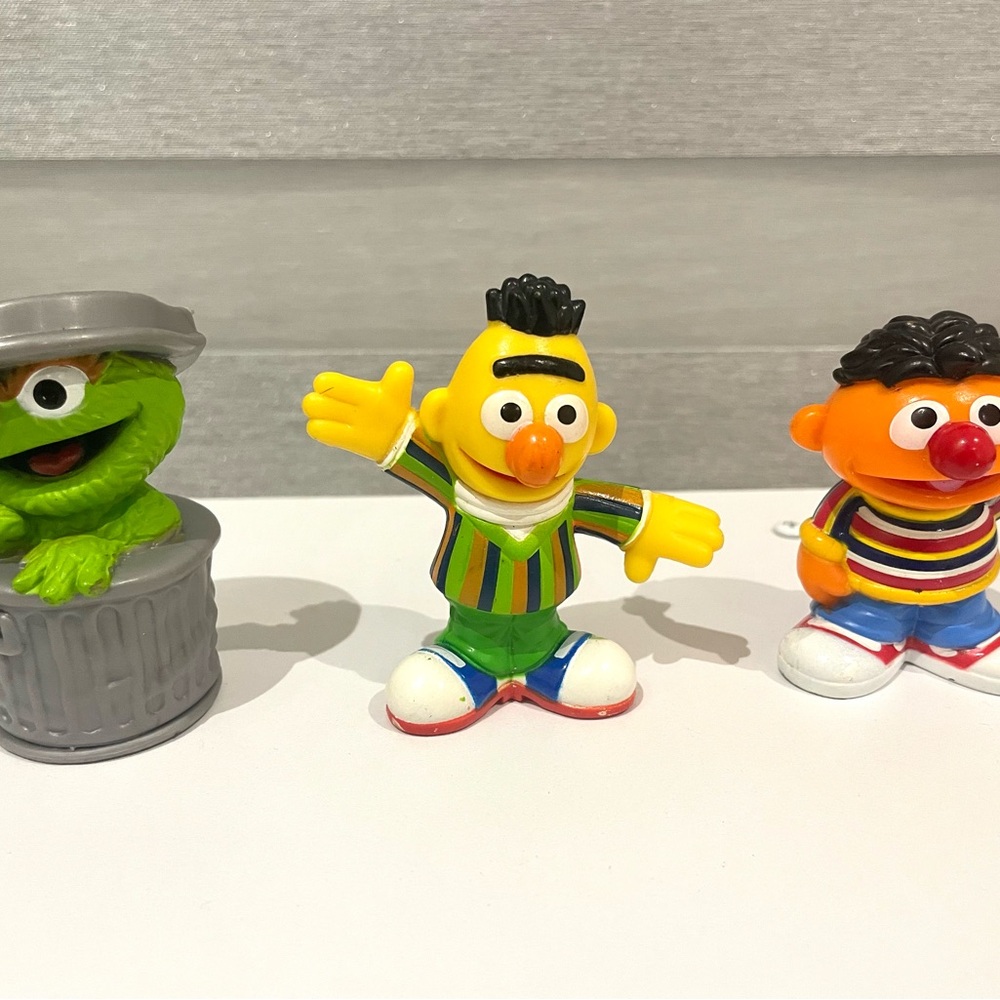 2011 Playskool Hasbro Sesame Street Figures Bert Ernie Oscar